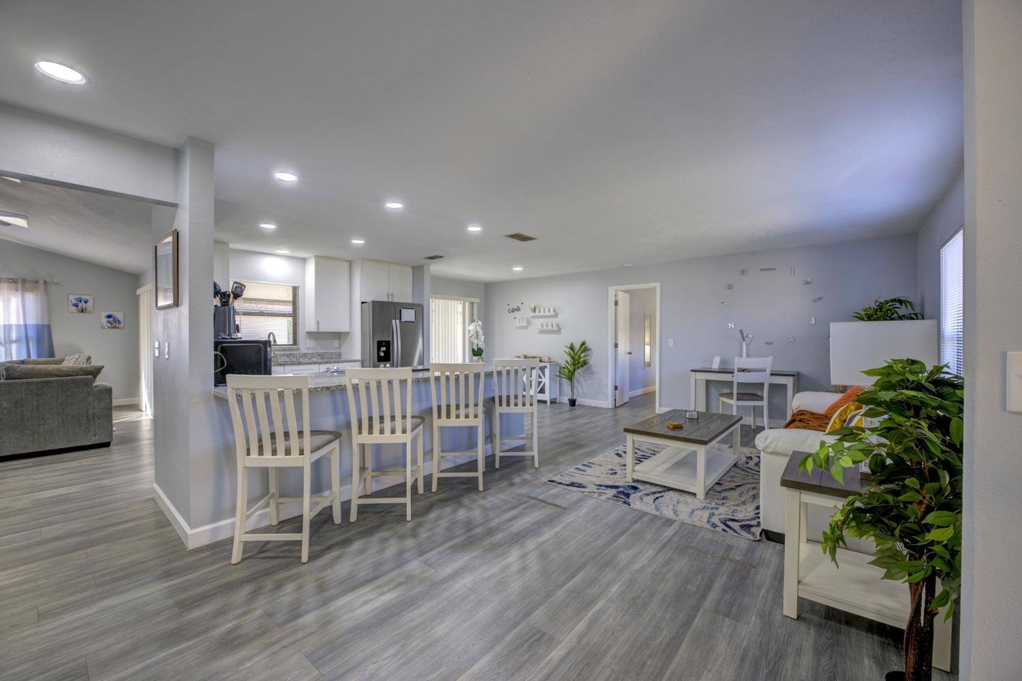 Family Fun Ping Pong, Bbq, Walk To Park Nearby Sarasota Esterno foto