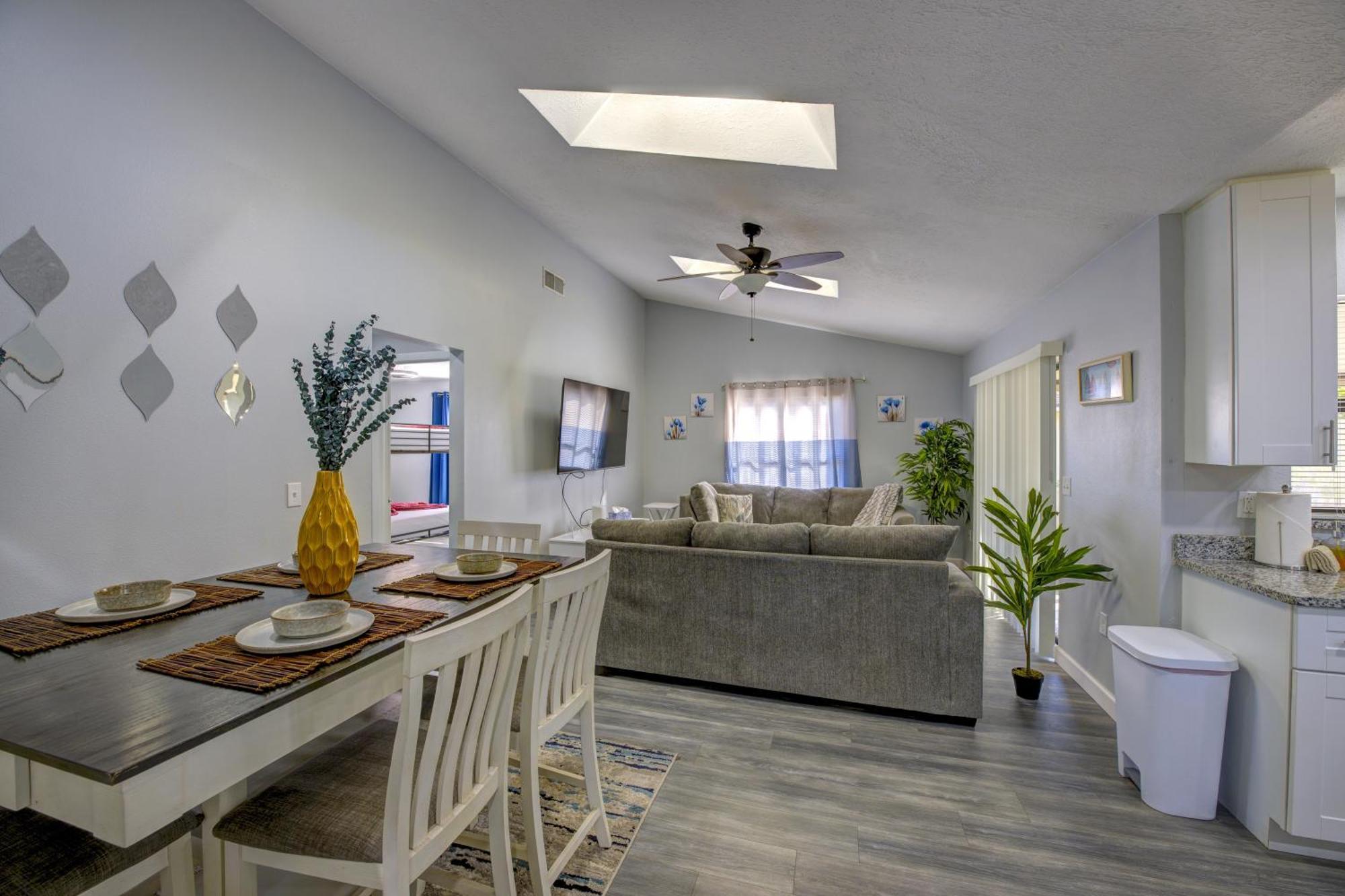 Family Fun Ping Pong, Bbq, Walk To Park Nearby Sarasota Esterno foto